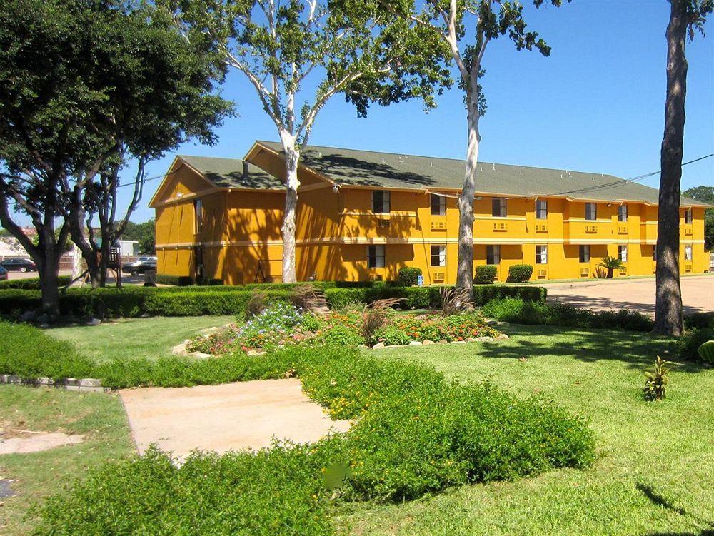 Americas Best Value Inn Brenham Exterior foto