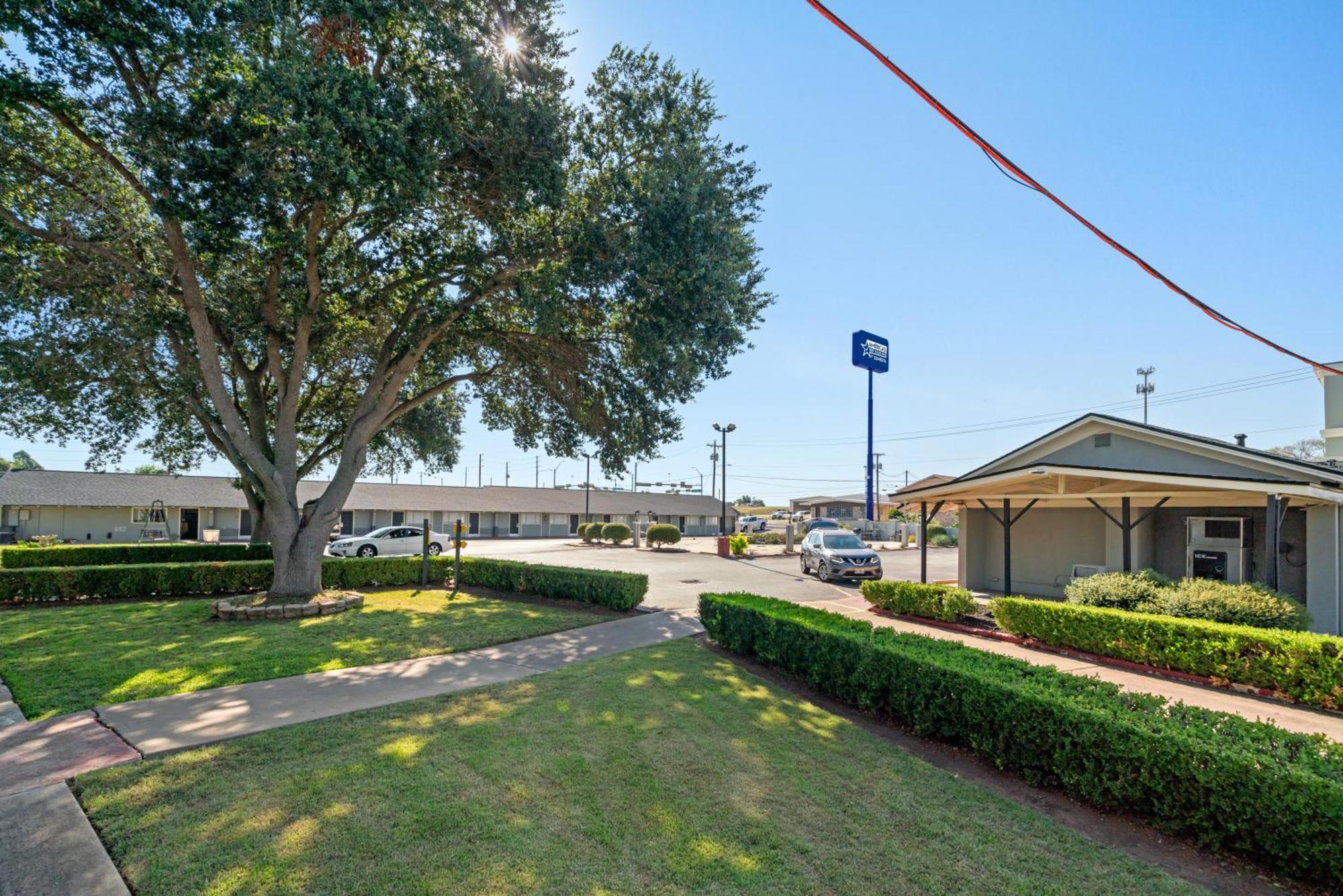 Americas Best Value Inn Brenham Exterior foto