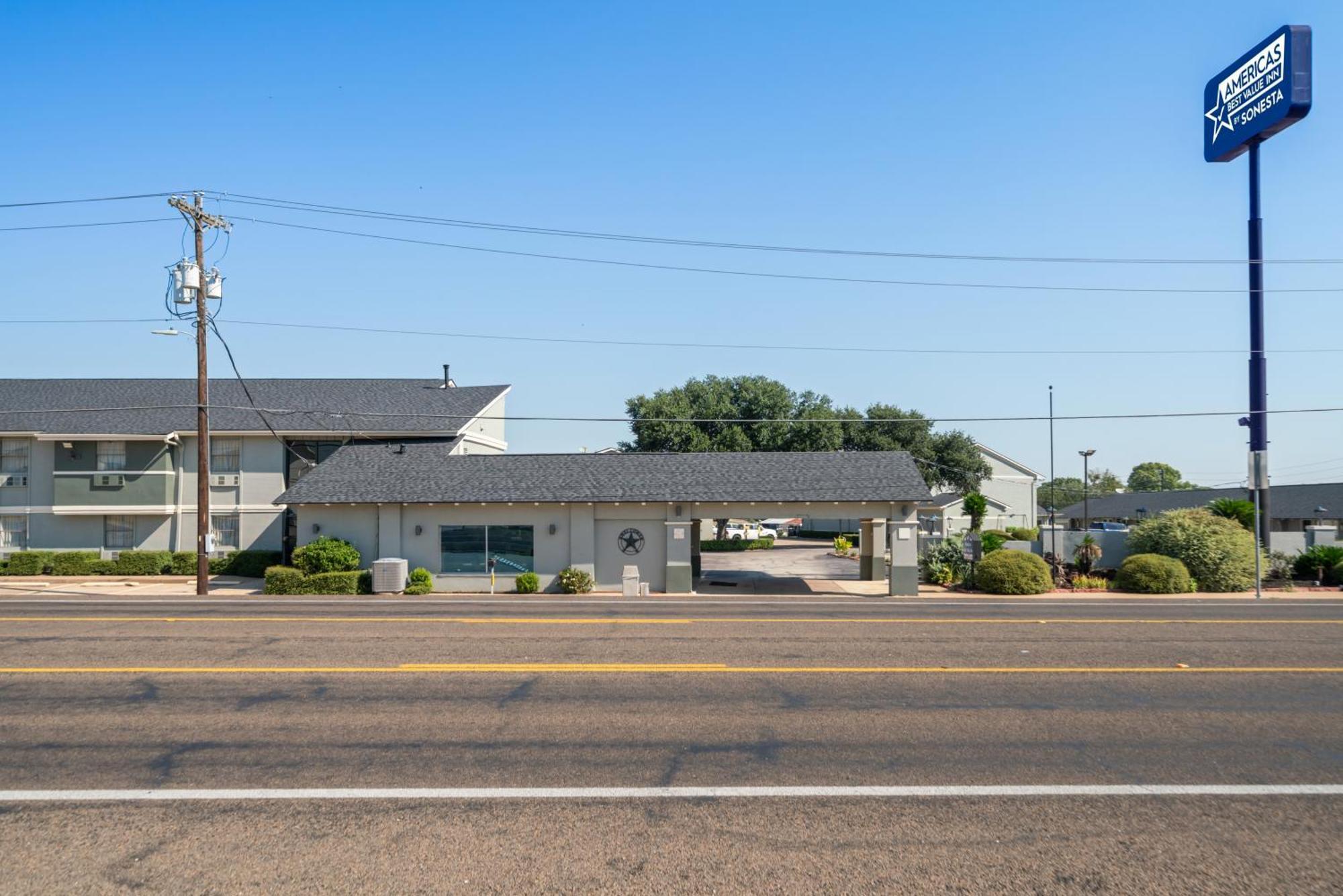 Americas Best Value Inn Brenham Exterior foto