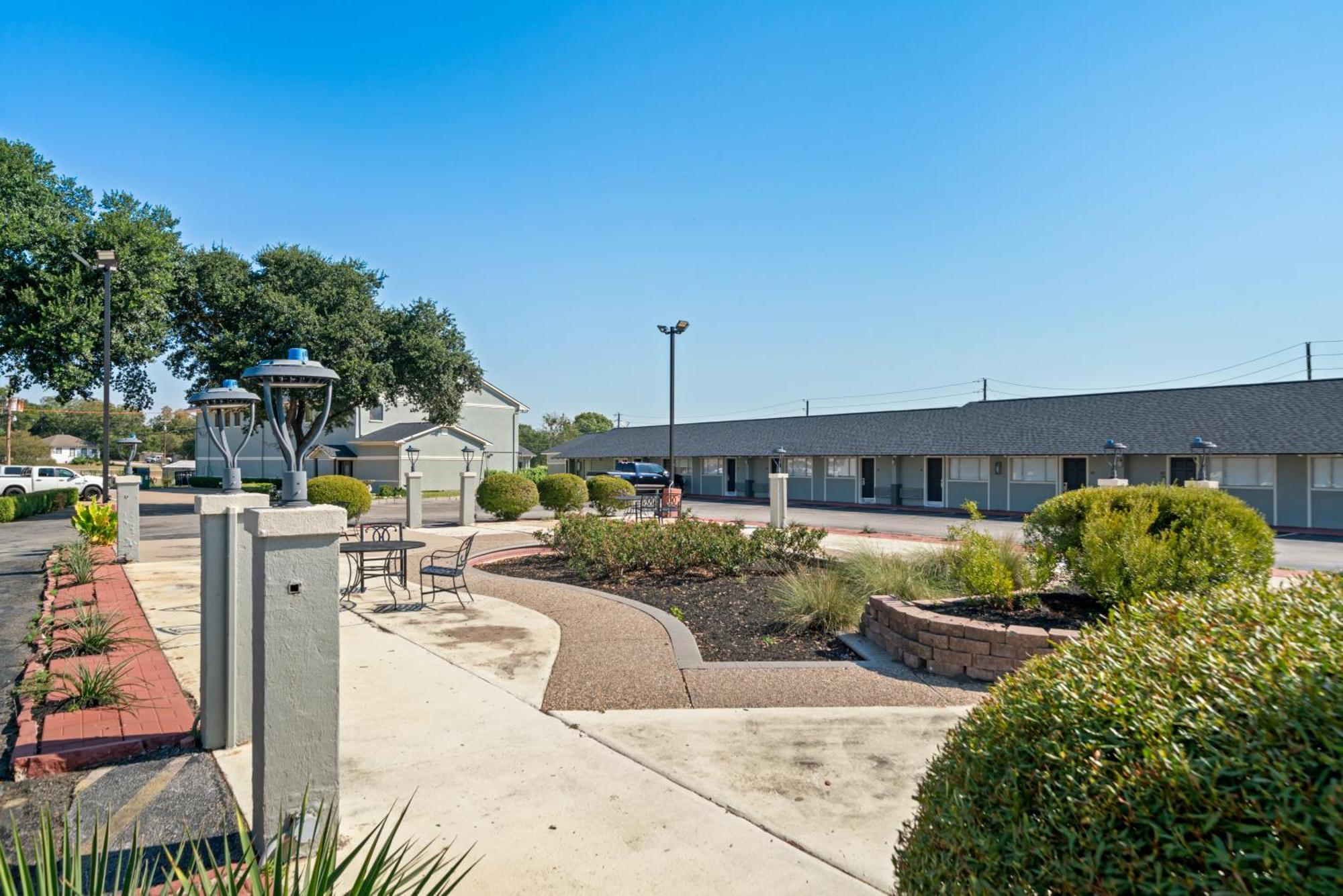 Americas Best Value Inn Brenham Exterior foto